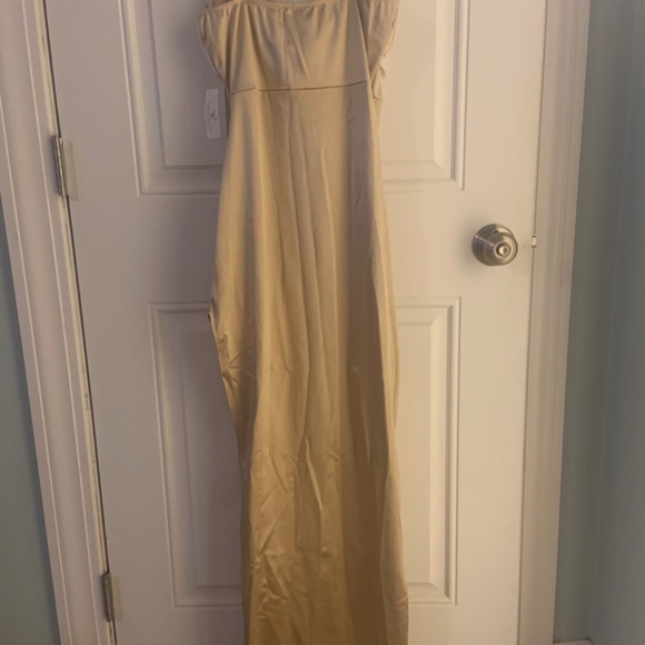 Prom dress - Picture 2 of 4